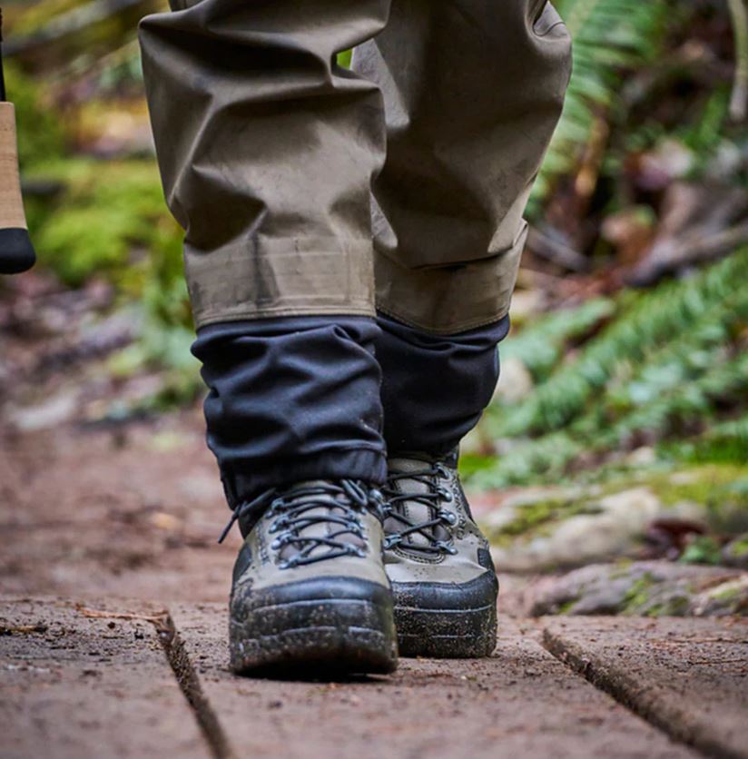 Grundens Boundary Zip Stockingfoot Wader Men's in Stone Otter